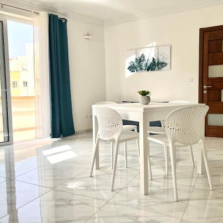 Condo With Patio Overlooking Piazza Gzira المظهر الخارجي الصورة