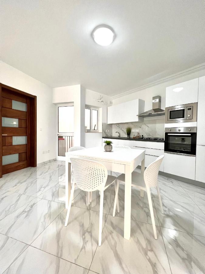 Condo With Patio Overlooking Piazza Gzira المظهر الخارجي الصورة