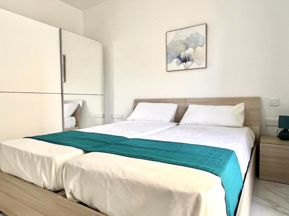 Condo With Patio Overlooking Piazza Gzira المظهر الخارجي الصورة